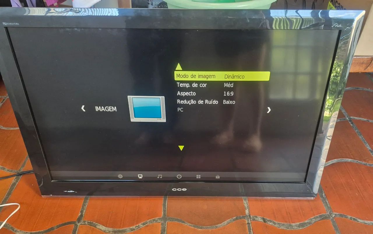 TV LCD CCE STILE 42" - Foto 4