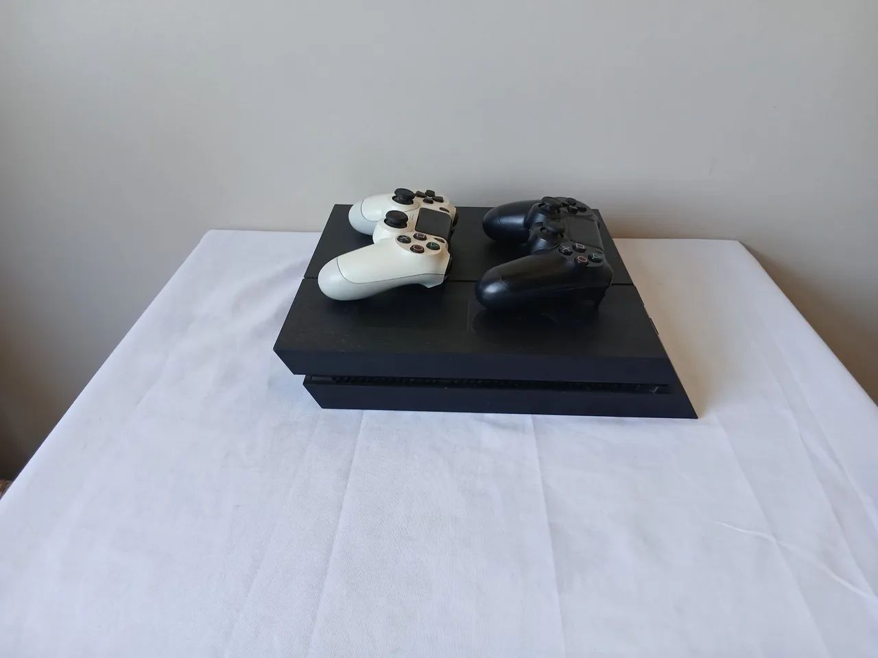 PlayStation 4 500g com 2 controles - Foto 5