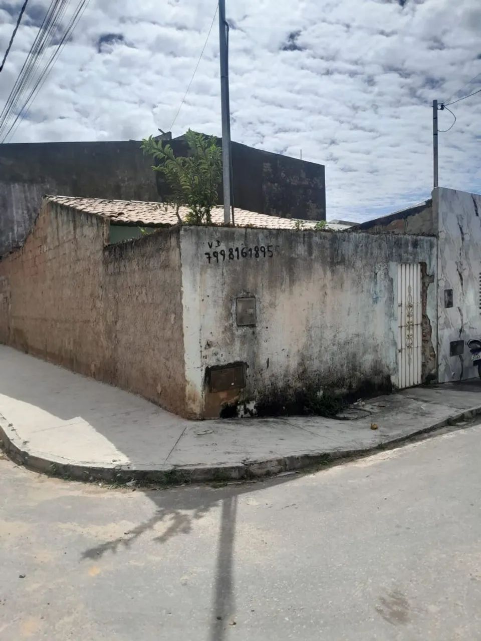 Vendo casa de esquina 