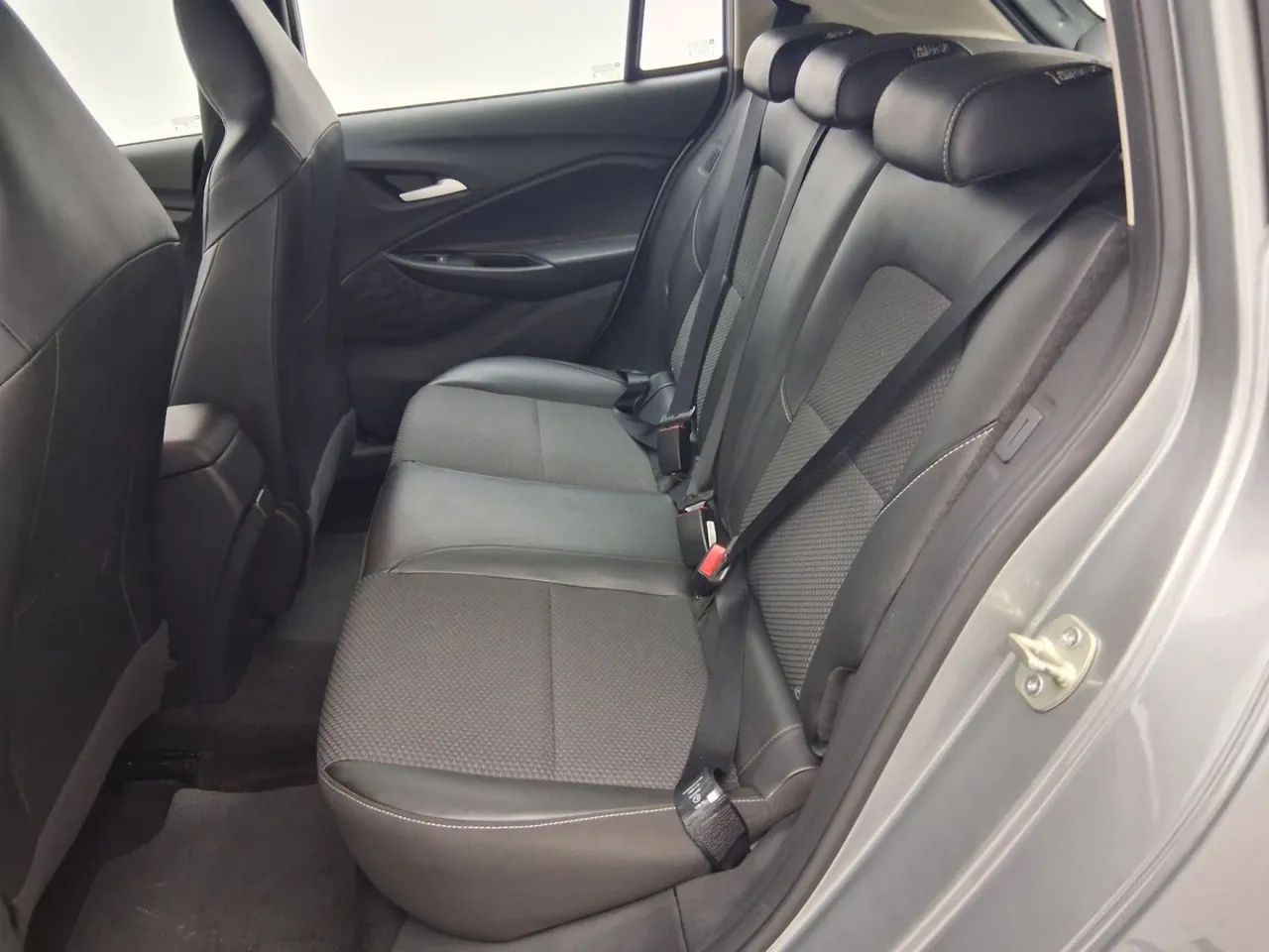 Chevrolet Onix Plus LTZ 1.0 12V TB Flex Aut. 4P, foto 17 de 18