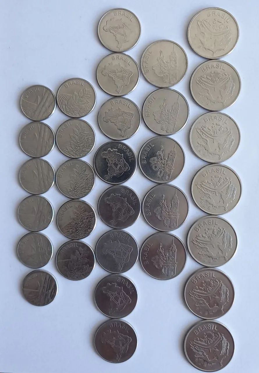 Lote c/ 31 Moedas 50/20/10/5/1 Cruzeiros Anos 1980 - Foto 3