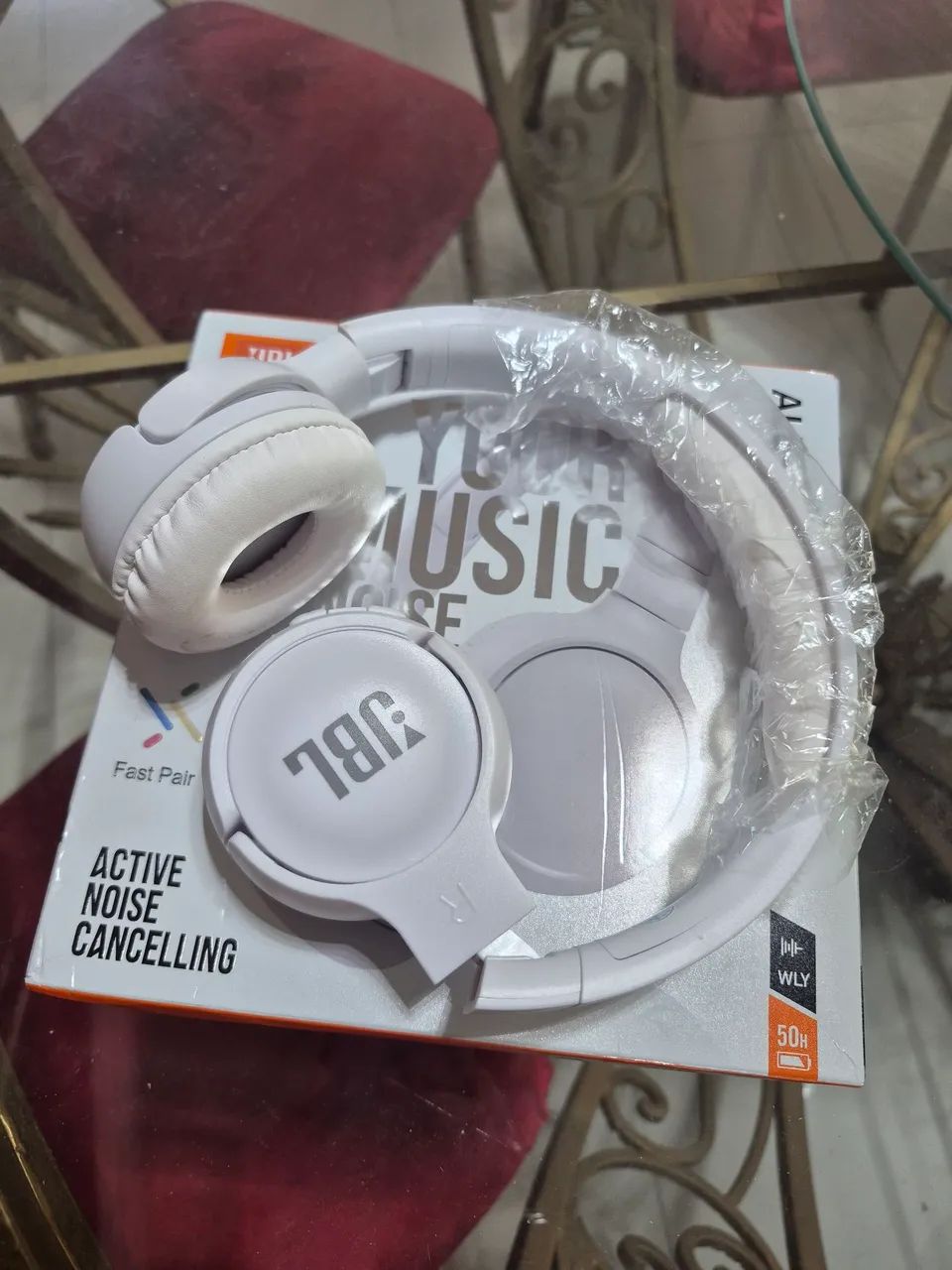 Fone de Ouvido Bluetooth  Duração de Até 50h