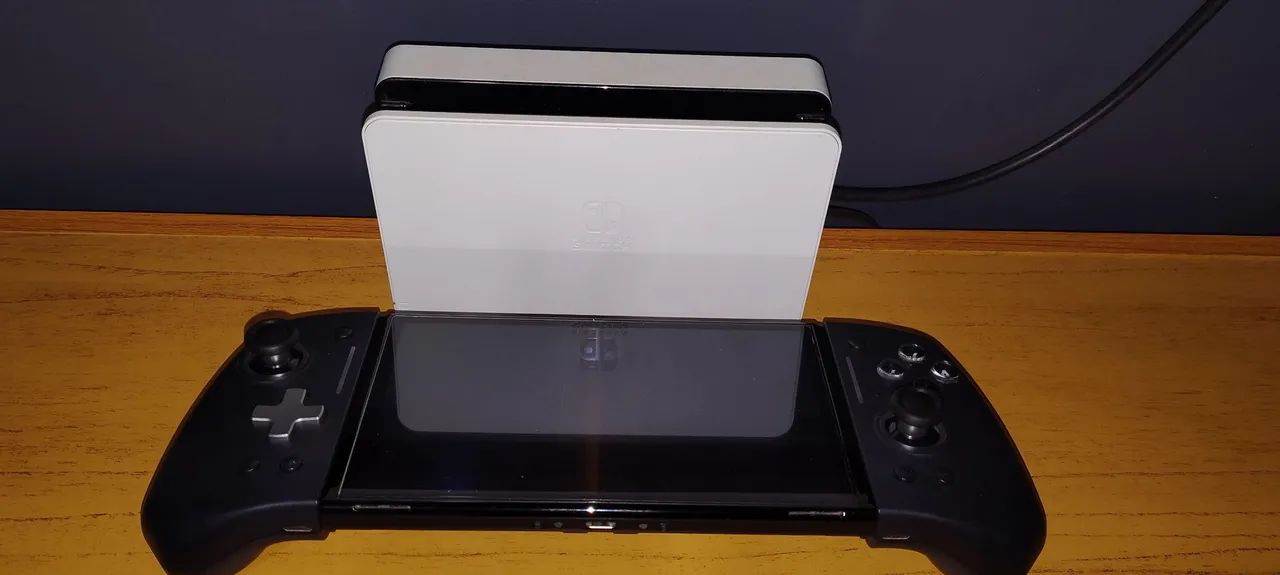 Nintendo Switch OLED + 6 Controles (3 Pares) + 32 jogos digitais. Completo e Conservado. - Foto 2