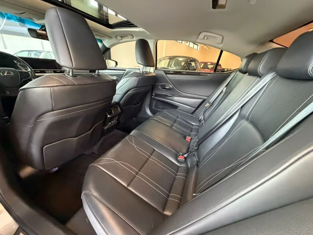 Lexus ES300h ES-300H ES300h 2.5 16V Aut. (hybrid), foto 11 de 20