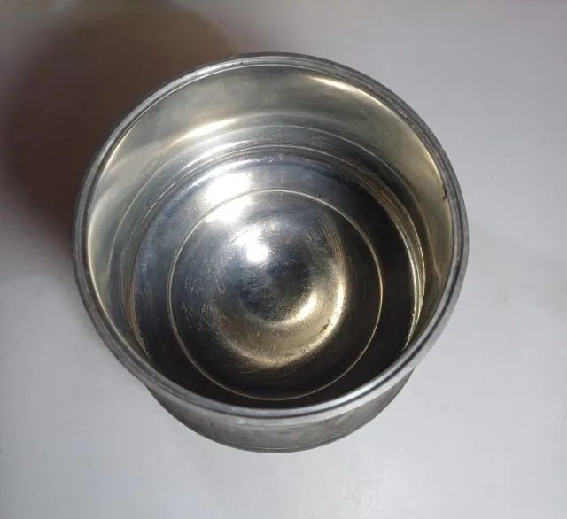 Bomboniere antiga em estanho belissima para decorar. - Foto 4