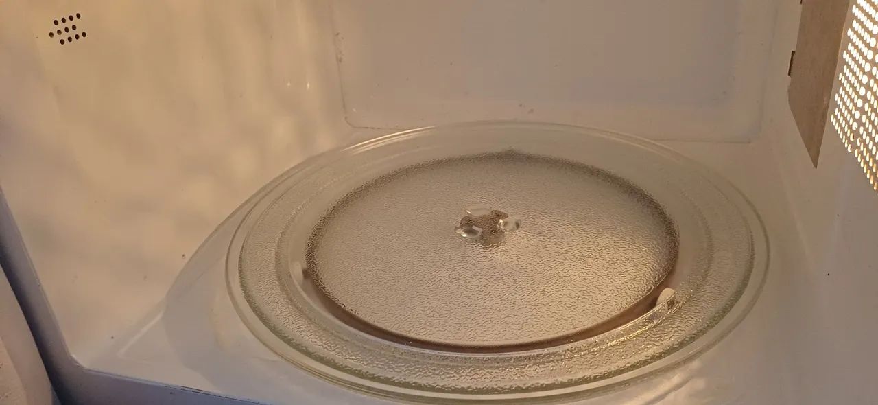 Micro-ondas  branco  da ELECTROLUX  - Foto 3