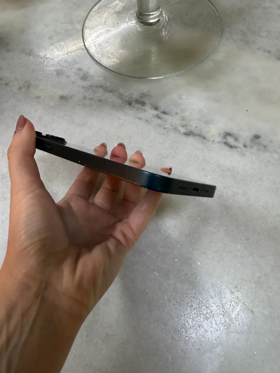 Na caixa! Iphone excelente 14 128g azul midnight marinho - Foto 4