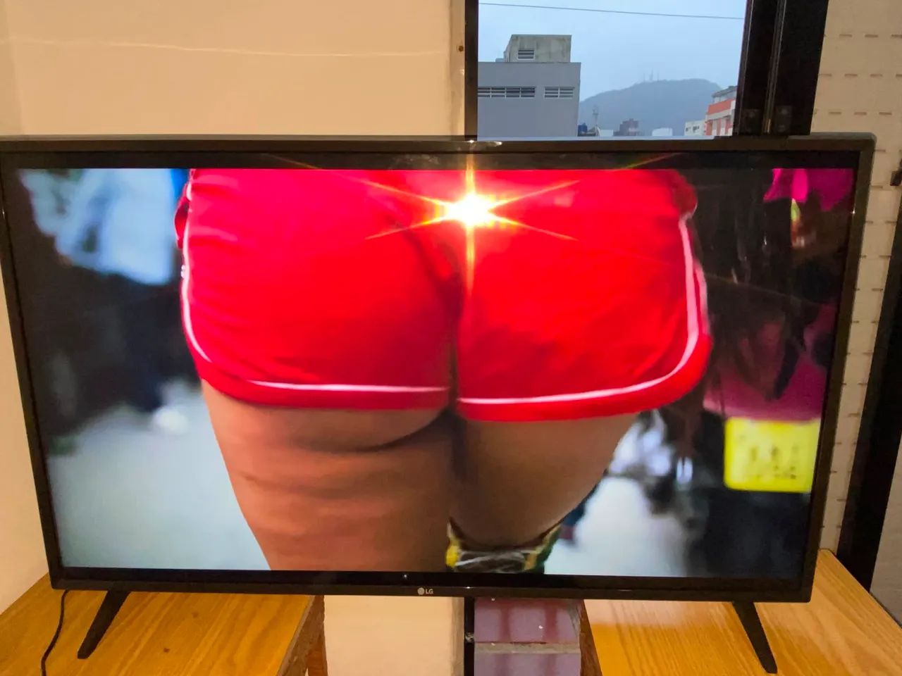 SMART TV 43 POLEGADAS 4K - Foto 2