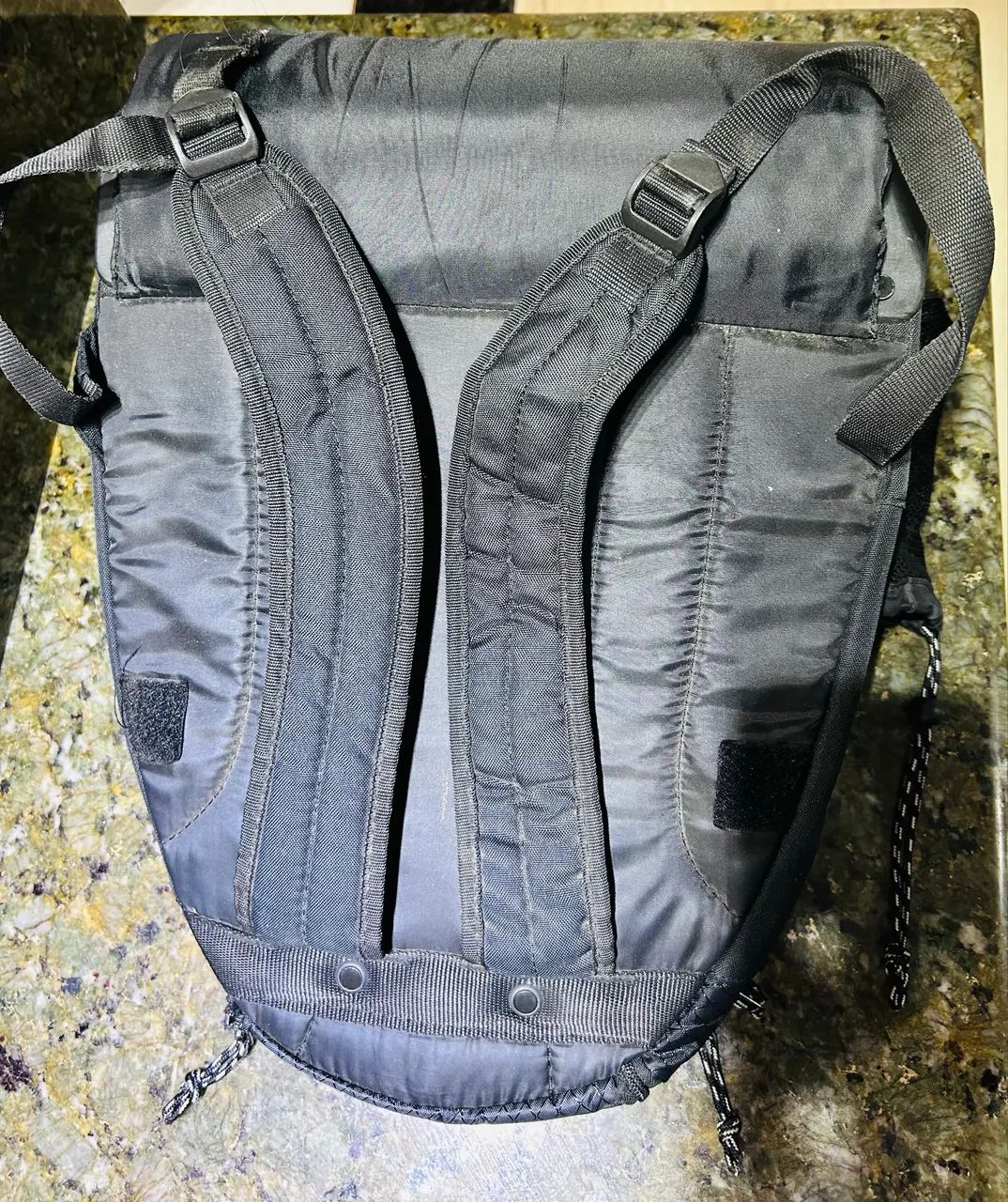 Mochila TARGUS rodinha com proteção e alça retrátil. - Foto 5