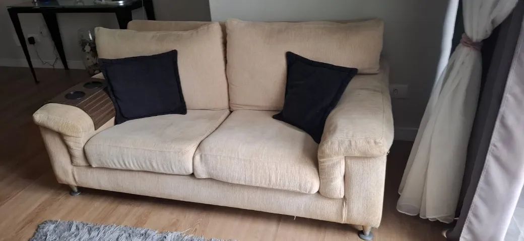 Sofá linho 2 lugares
