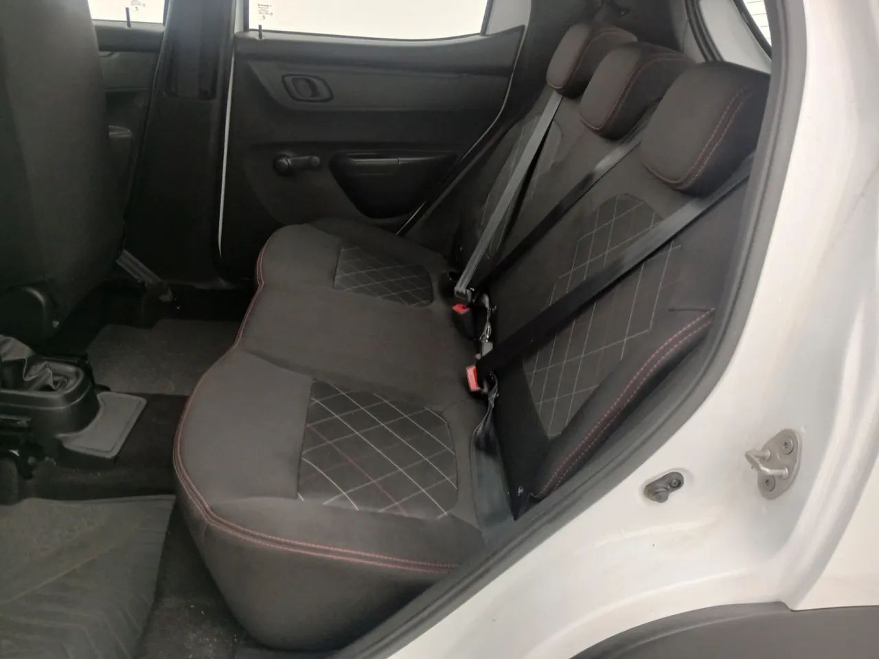 Renault Kwid 1.0 Zen, foto 17 de 18