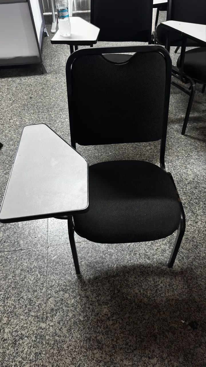 Cadeiras universitárias 