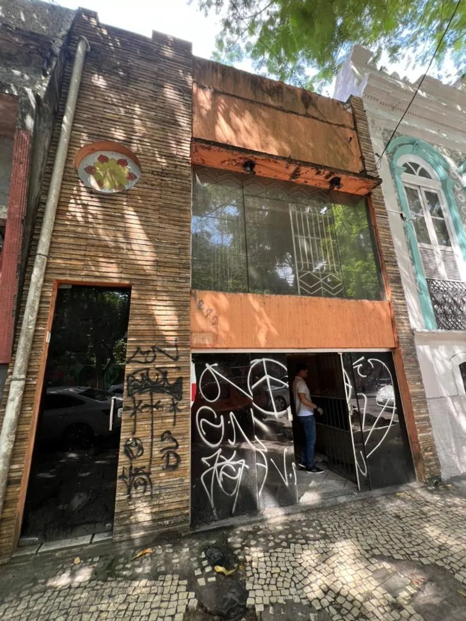 Casa comercial, 7 salas, garagem em Nazaré