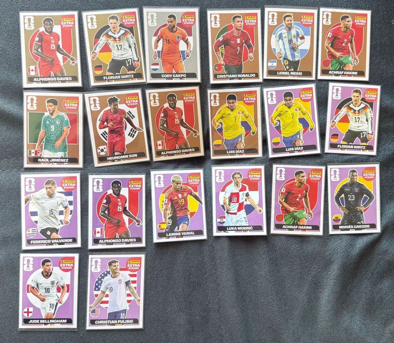 Lote com 20 figurinhas extras de 2026