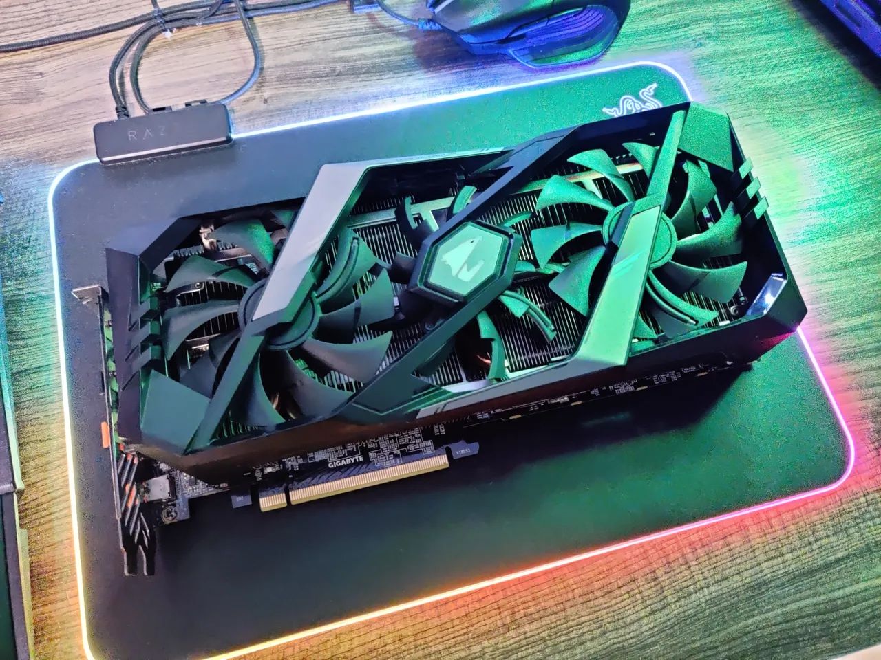 AORUS RTX 2060 SUPER 8GB - Foto 2
