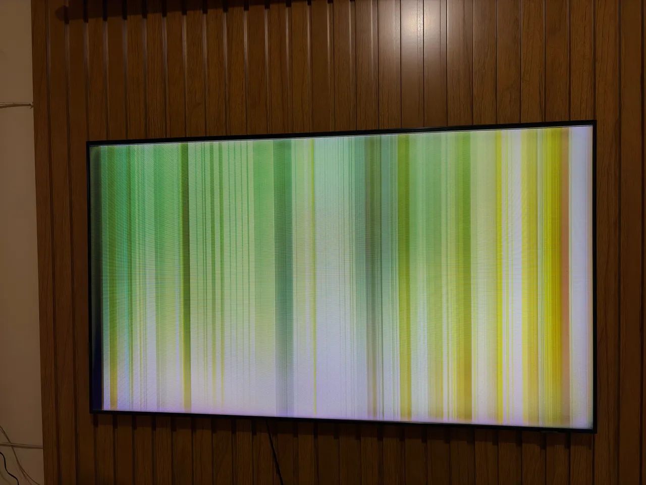 TV Samsung QLED Q70A 65 polegadas com defeito na tela - Foto 5