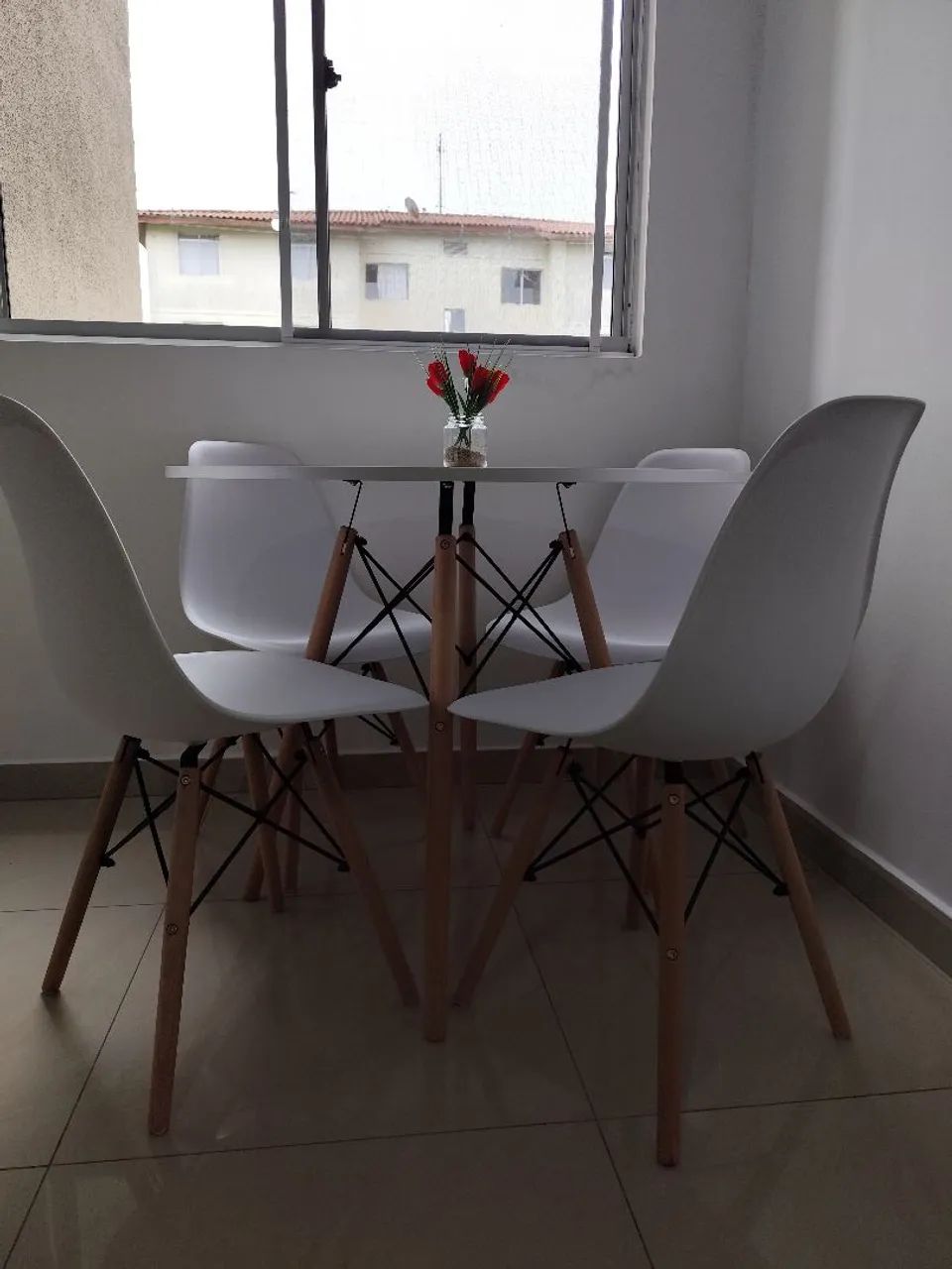 Mesa Eifel com 4 Cadeiras Nova. - Foto 4