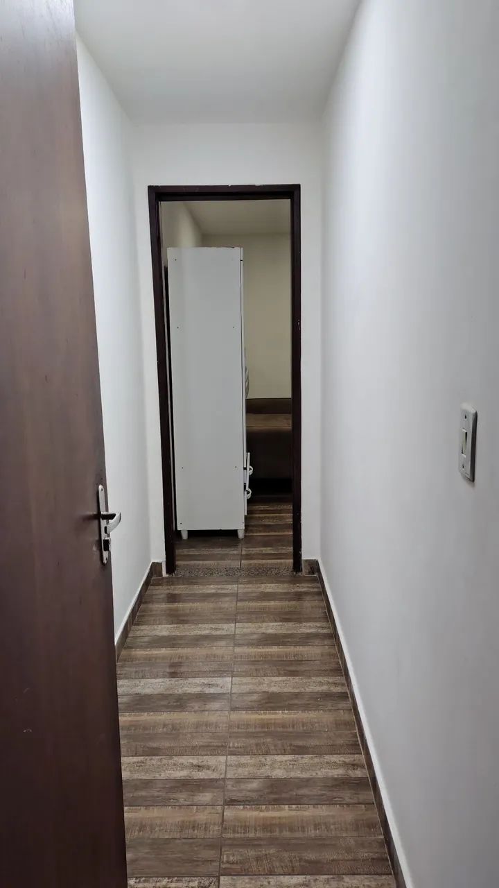 Alugo ótima kitnet mobiliada em Goiabeiras - Foto 2