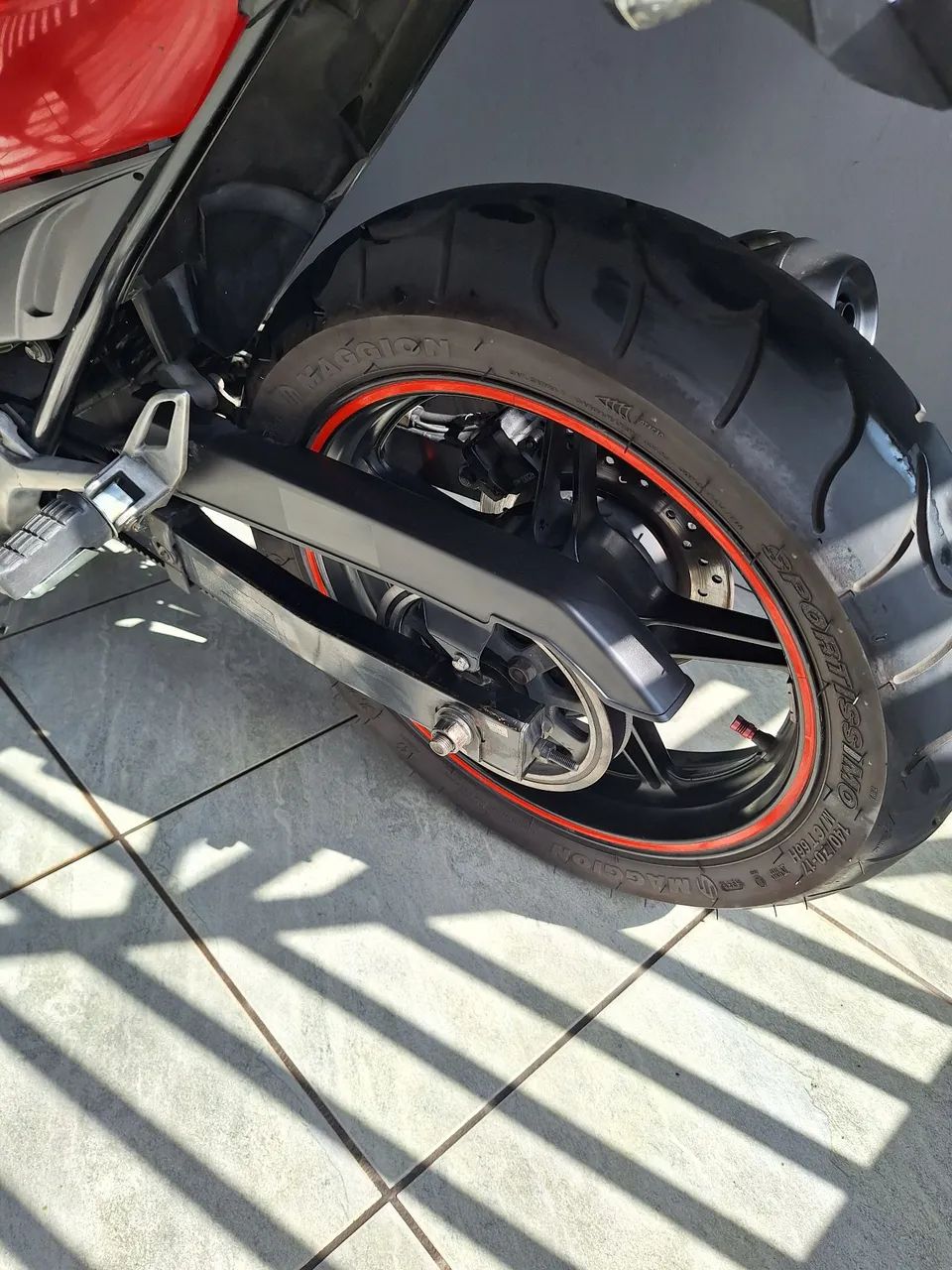 CB300 R - Foto 4