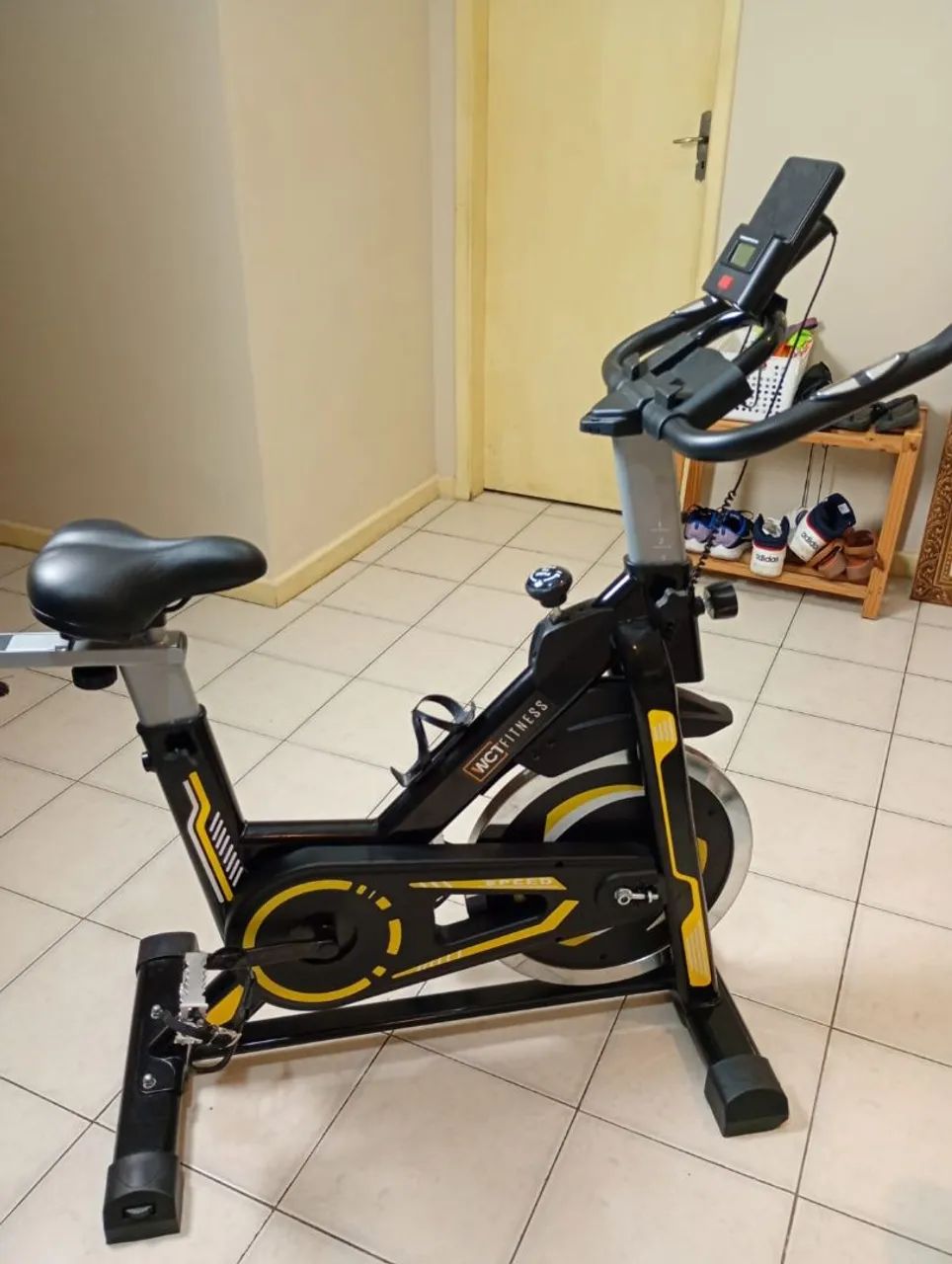 Bicicleta Ergométrica Spinning - Pouco Usada - Ótimo Estado - Foto 3