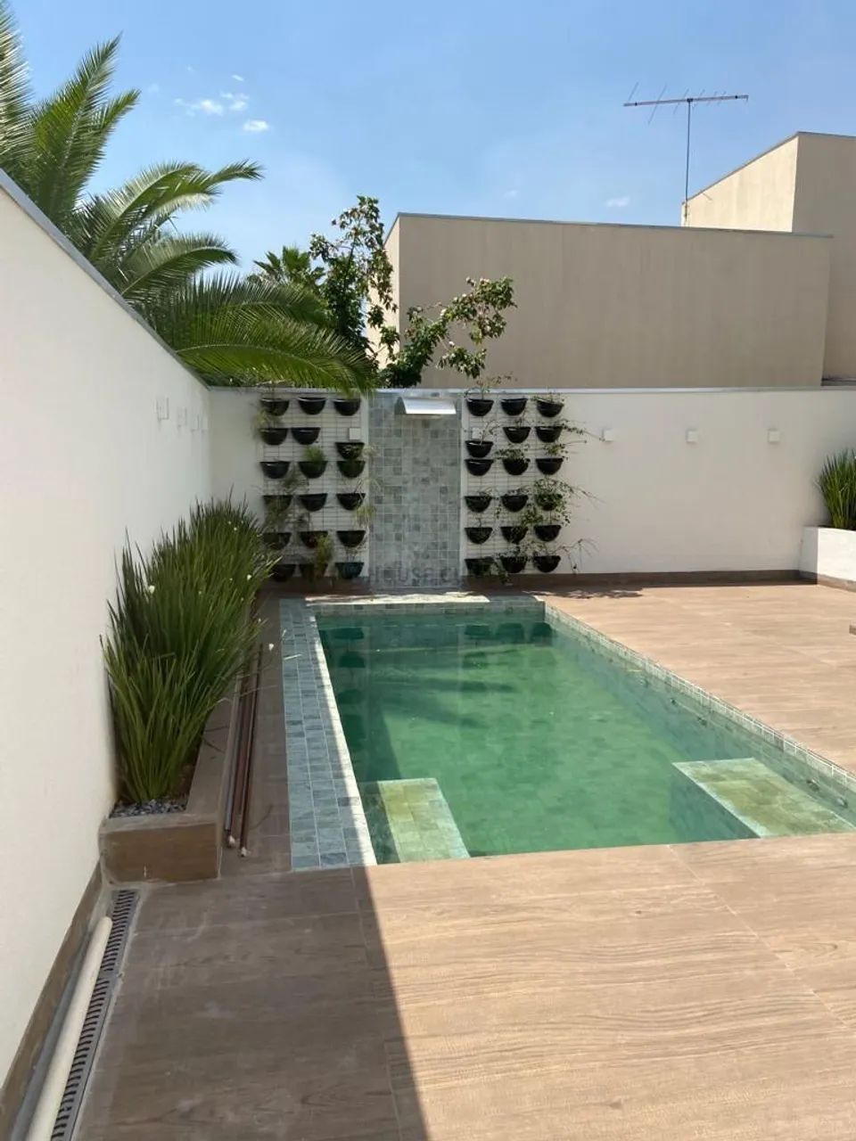 Vendo ou Alugo Casa com 4 Suítes no Florais Cuiabá - Foto 2