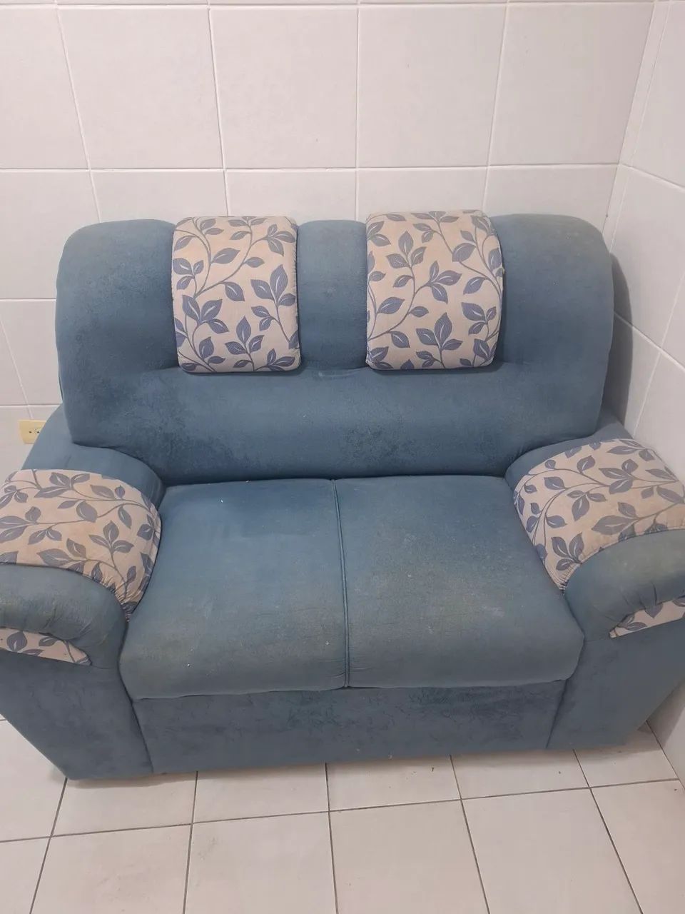 DOIS SOFÁS 65704308233603122