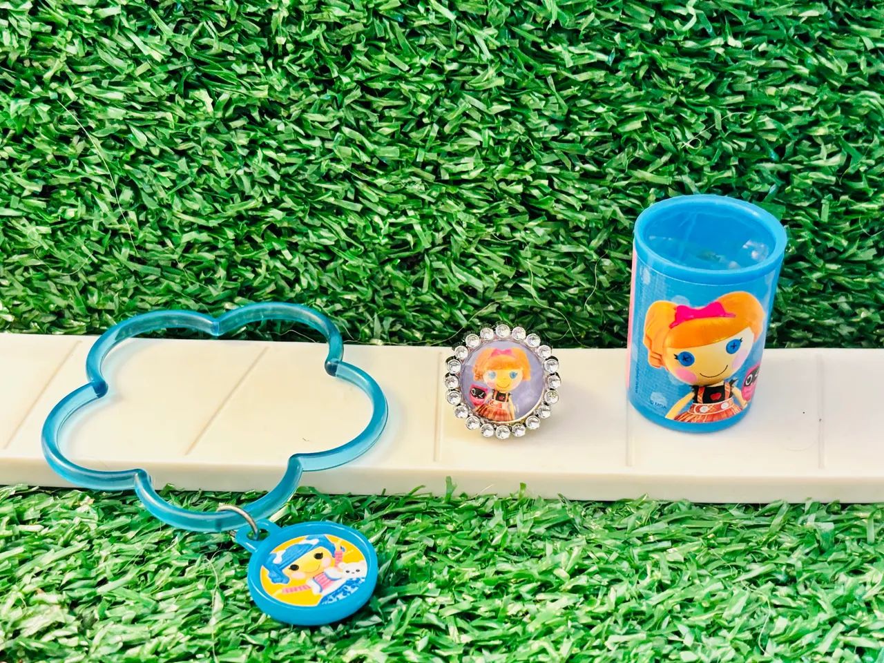 Kit Lalaloopsy azul com papelaria e bijus  - Foto 2