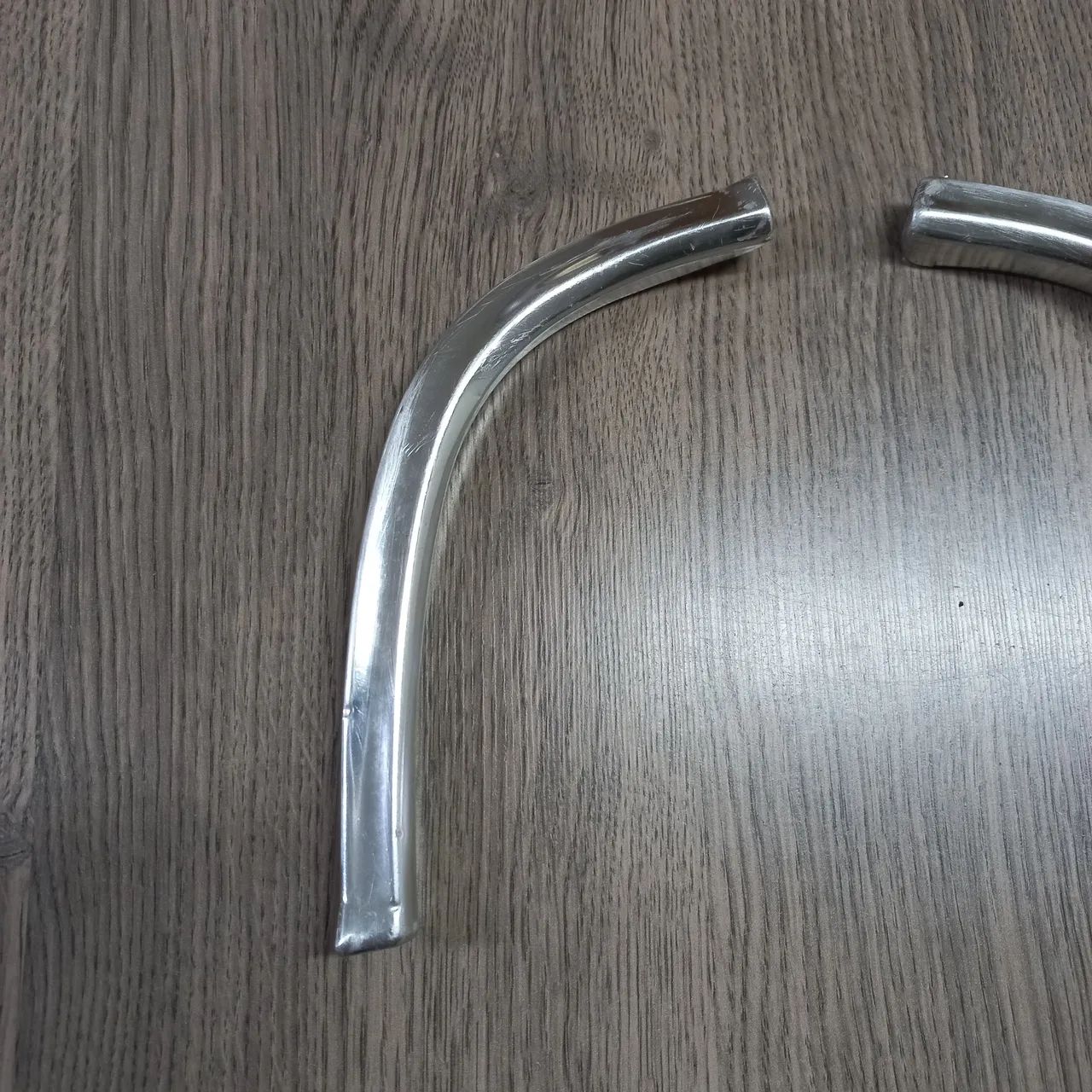 Friso lateral  de porta malas de maverick caminhodeterra peças  - Foto 3