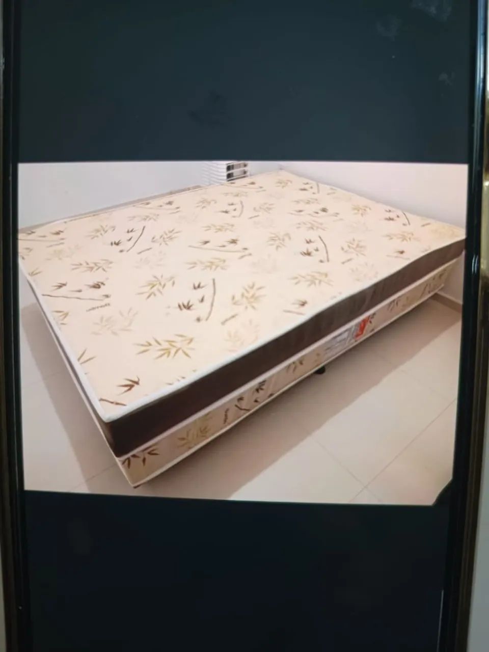 Cama box e rack de tv