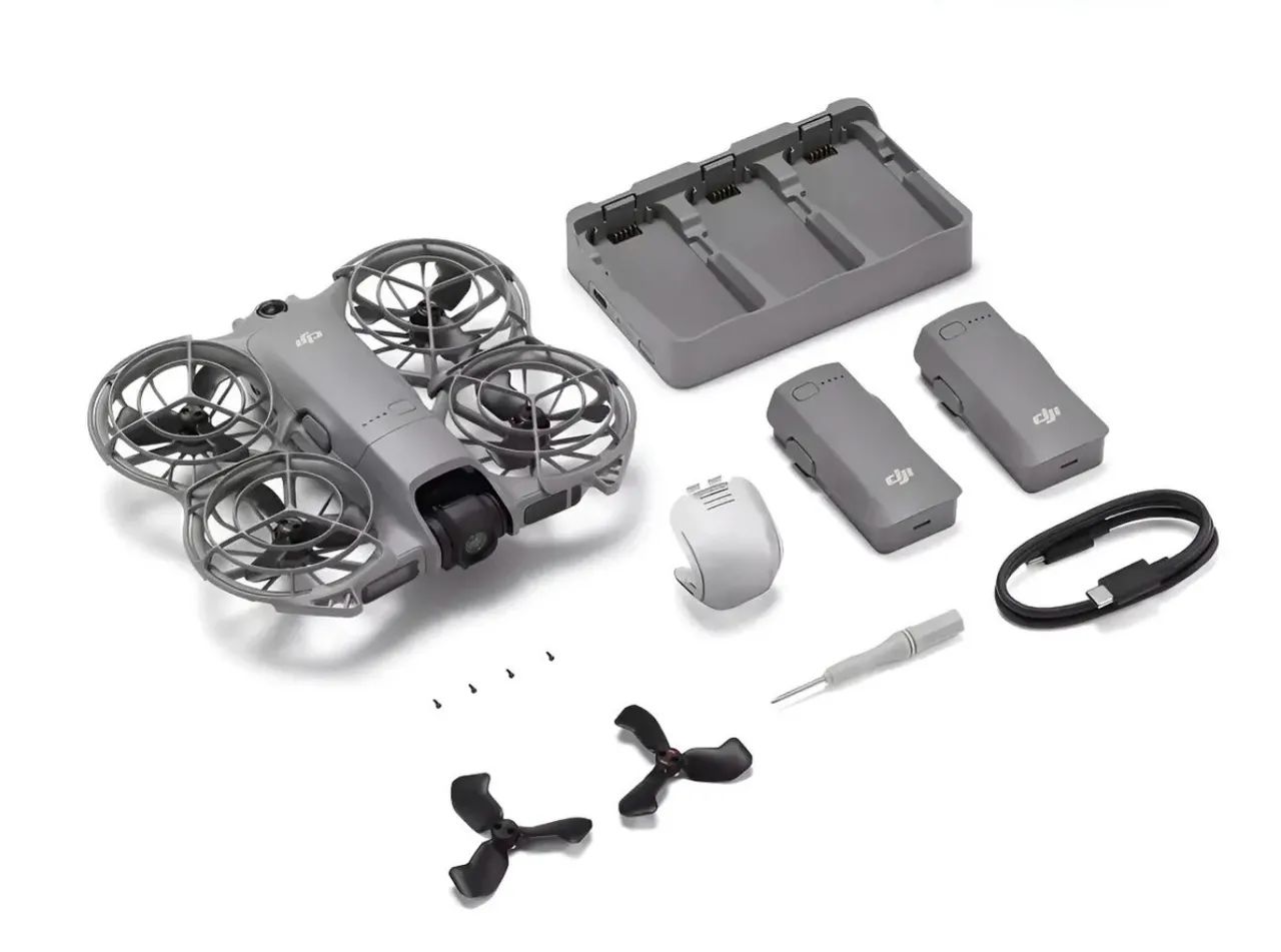 Drone Neo 2 Combo Fly More (sem controle remoto)