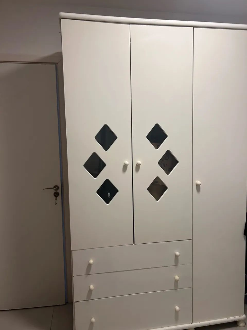Guarda roupa Branco