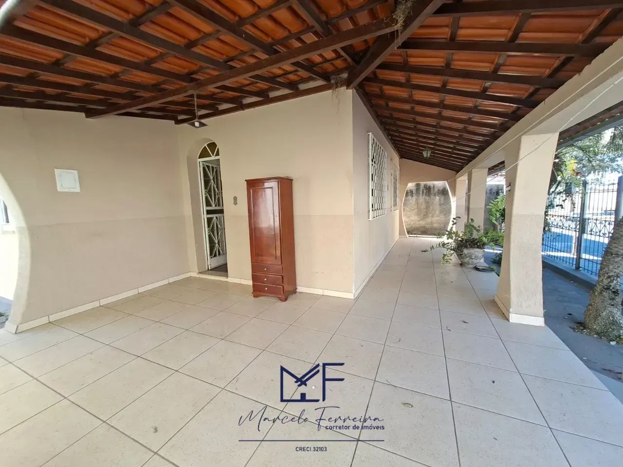 Excelente casa no Centro - Florestal - MG - Foto 2