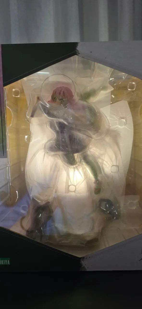 Demon Slayer Mitsuri ARTFX LACRADA