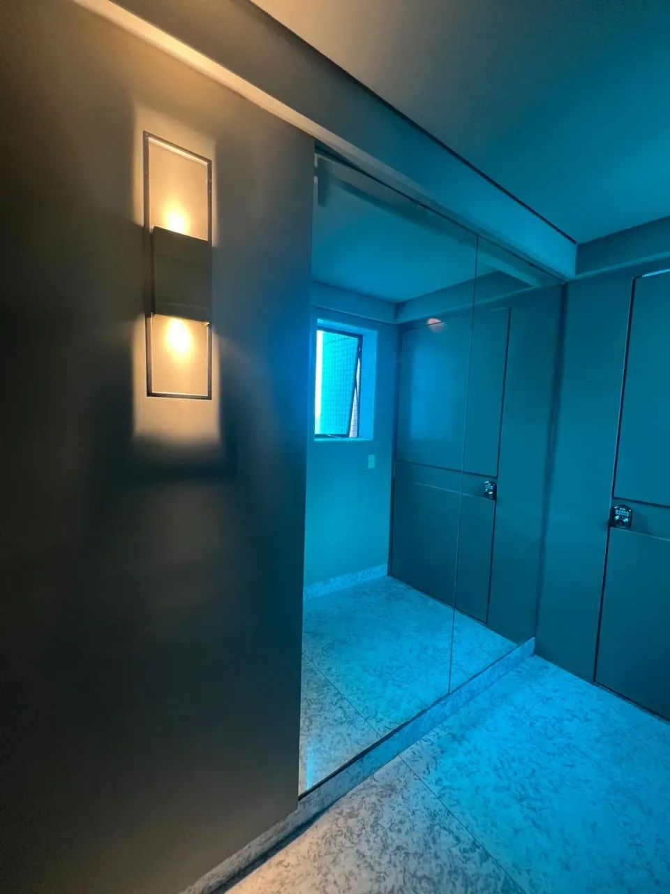 Cobertura, Avenida Boa viagem, toda reformada ,decorada 4 sts, 6 vgs, 1/por andar. - Foto 6