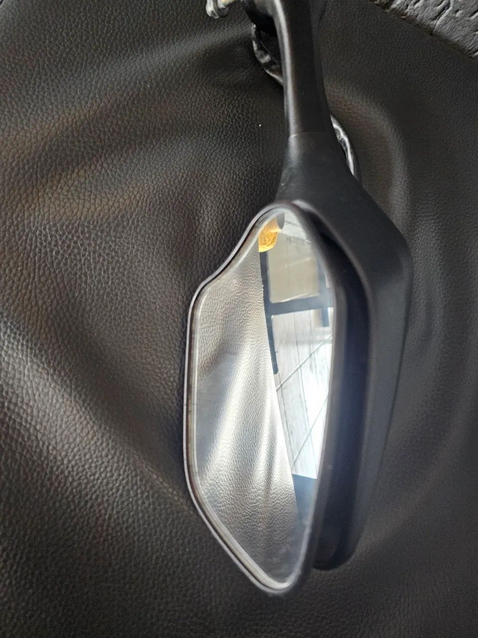 Retrovisor da CR 1000RR - Foto 2
