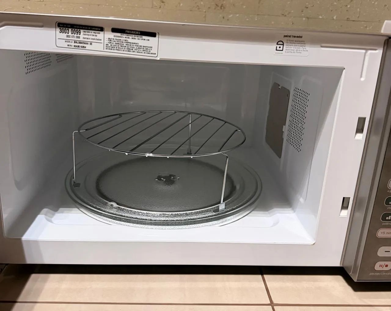 Microondas Brastemp Ative 110 volts - Foto 2