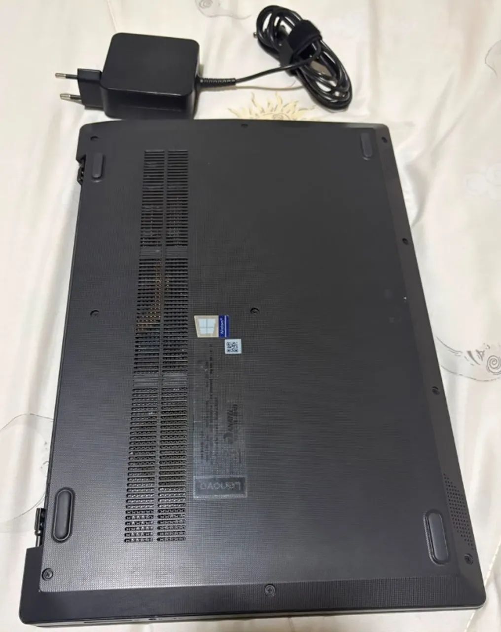 Lenovo IdeaPad S145 - Foto 4
