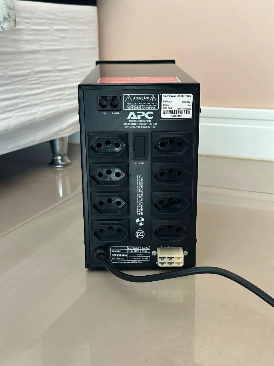 Nobreak APC Back-UPS RS 1500 BR (BR1500-BR) - 1500 VA / 825 W - Foto 2