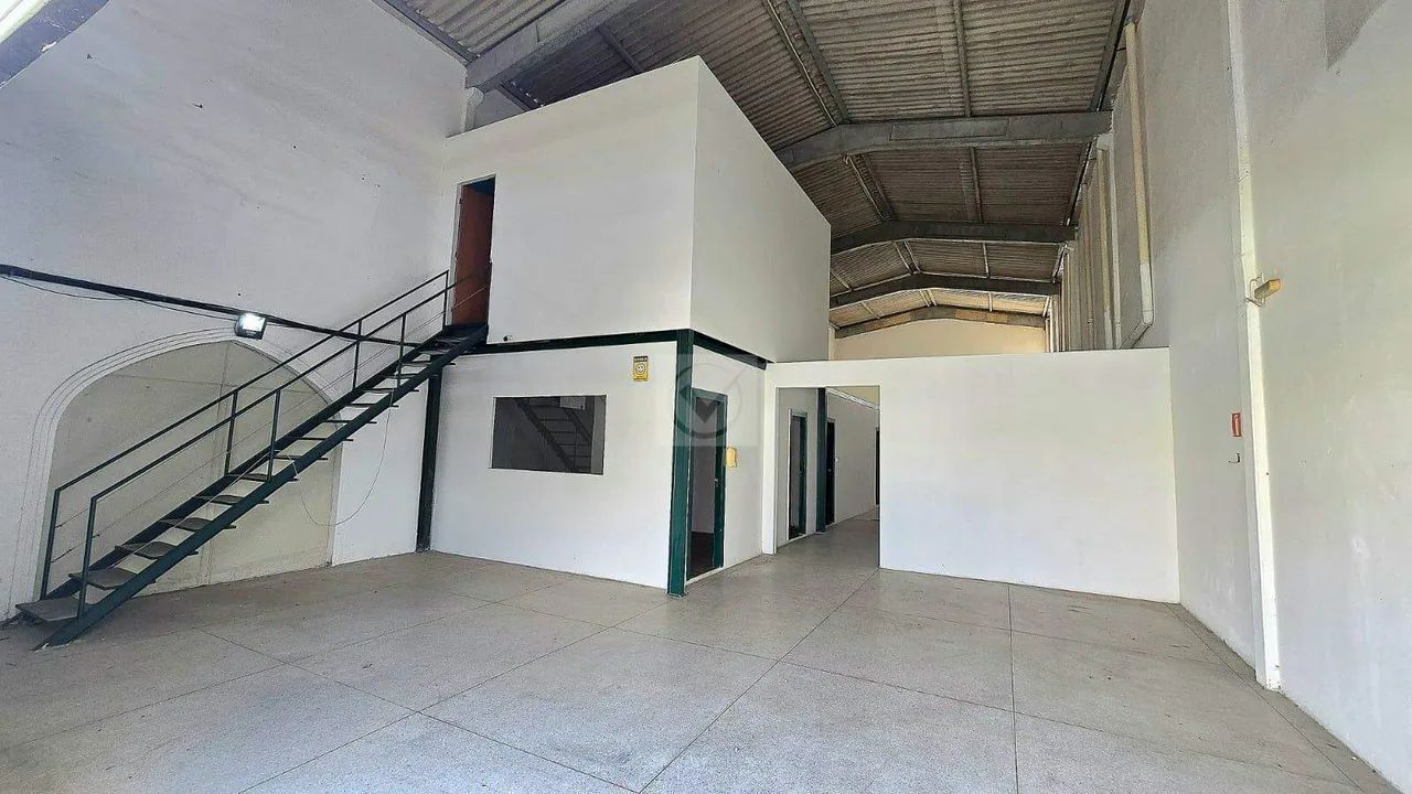 Excelente Oportunidade no Siqueira Campos: Galpão Comercial com 450 m² de Área Total - Foto 2