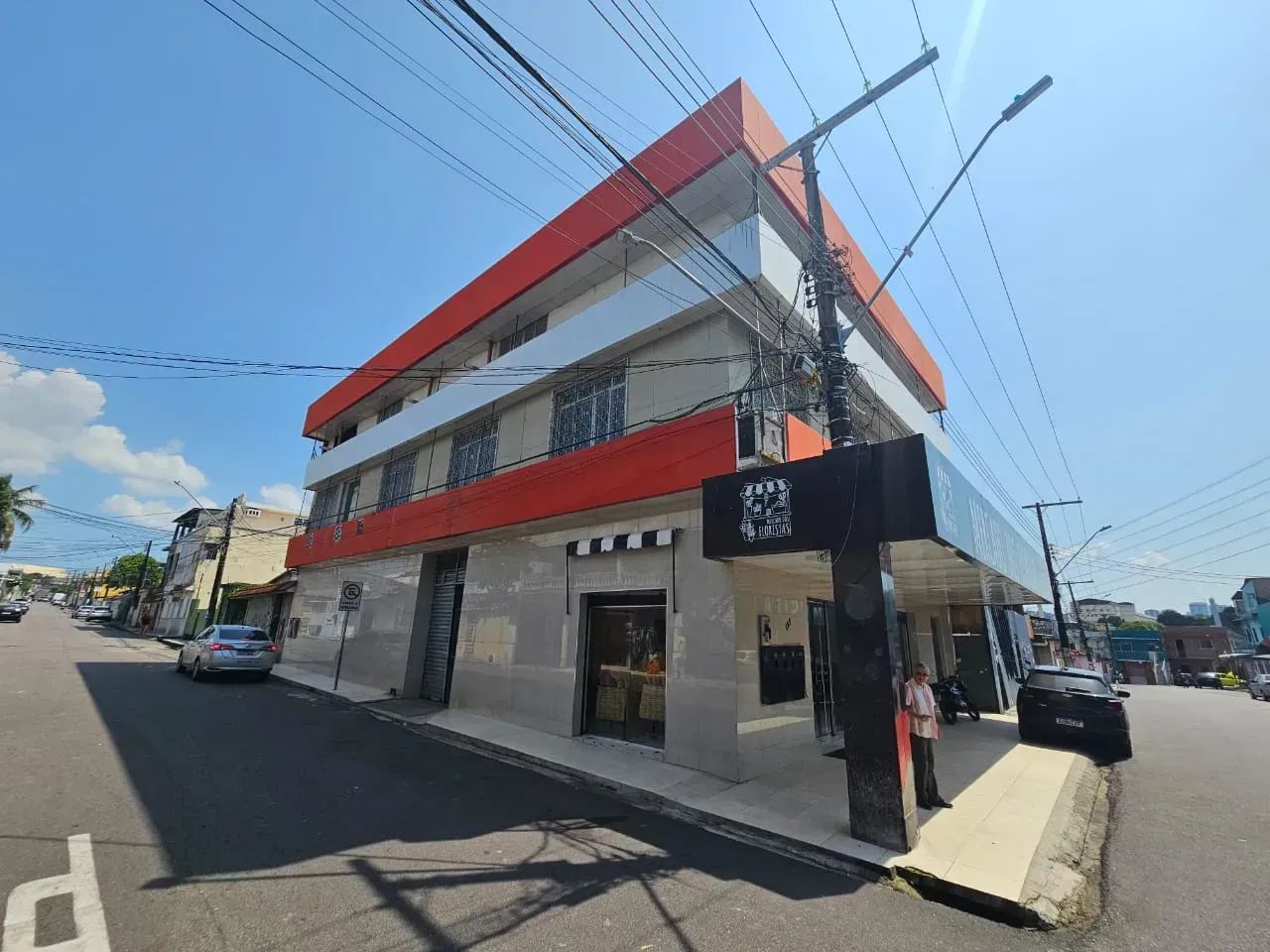 Predio Comercial - Com Salas disponiveis no primeiro andar