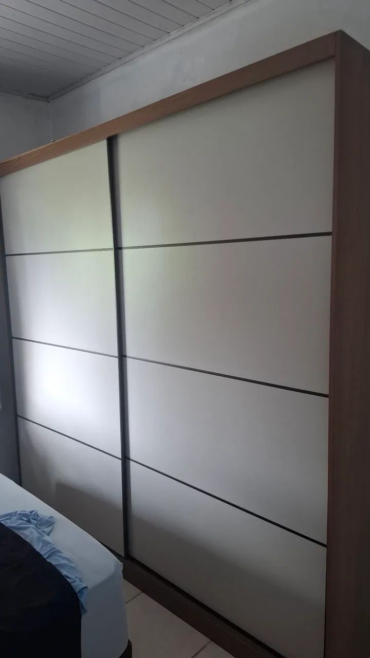 Guarda roupa, porta de correr 