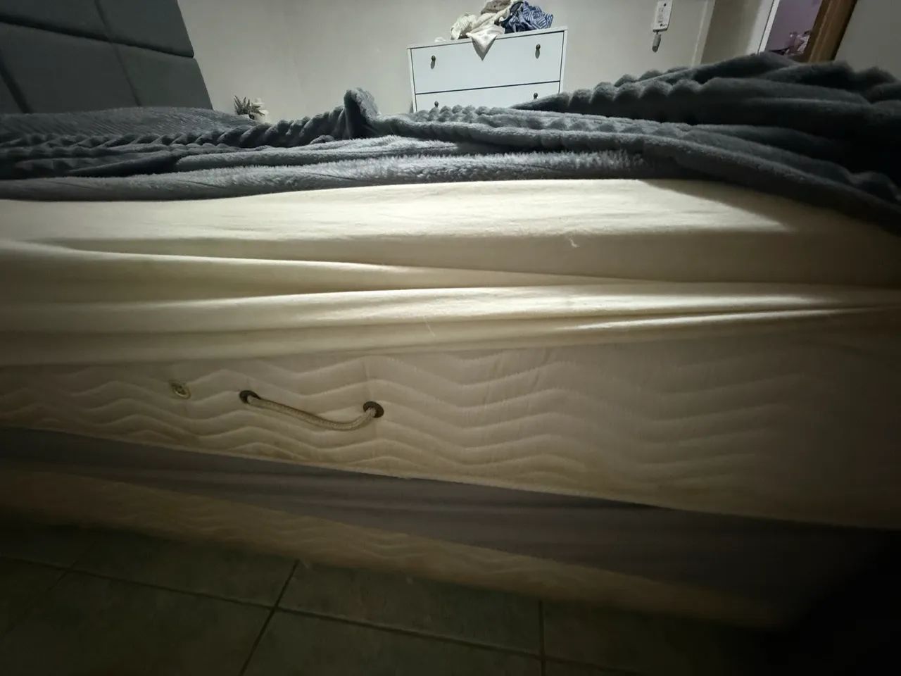 Cama queen, colchão e cabeceira  - Foto 3