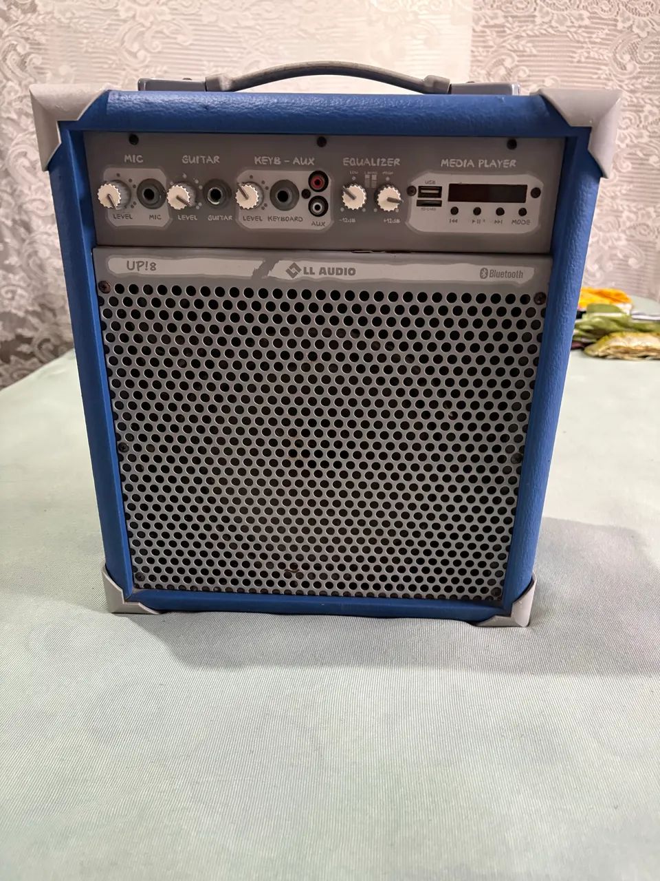 Caixa amplificadora LL Áudio 