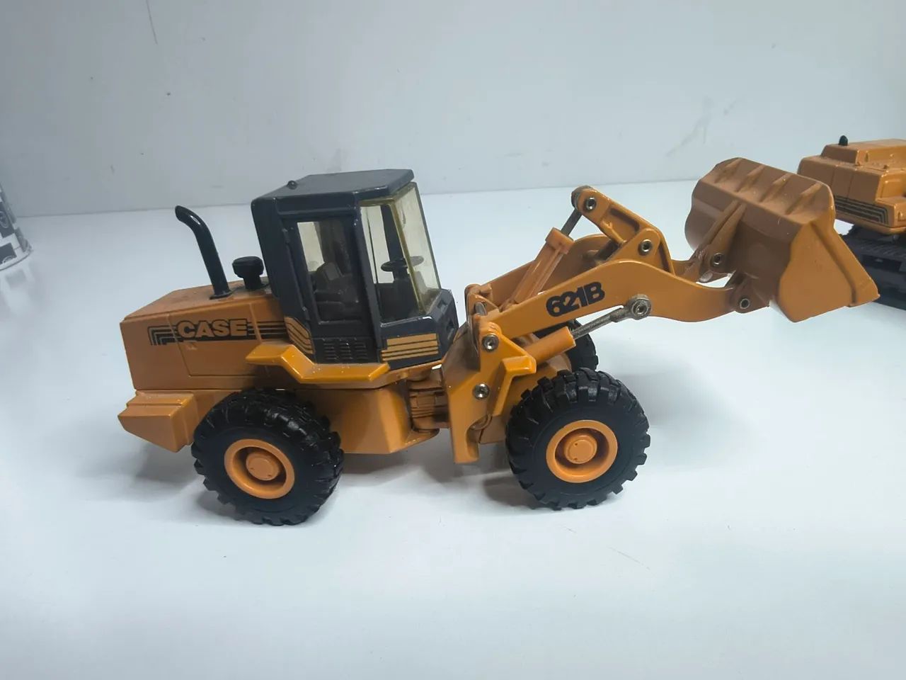 Miniatura Case Construção Pá e Escavadeira 1/50 - Foto 3