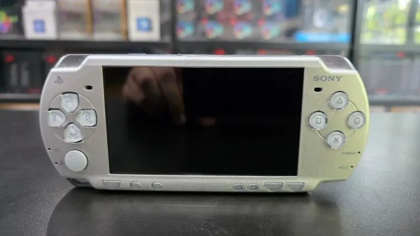 Console PSP Prata  Modelo 2004 Modificado 8GB  - Foto 2