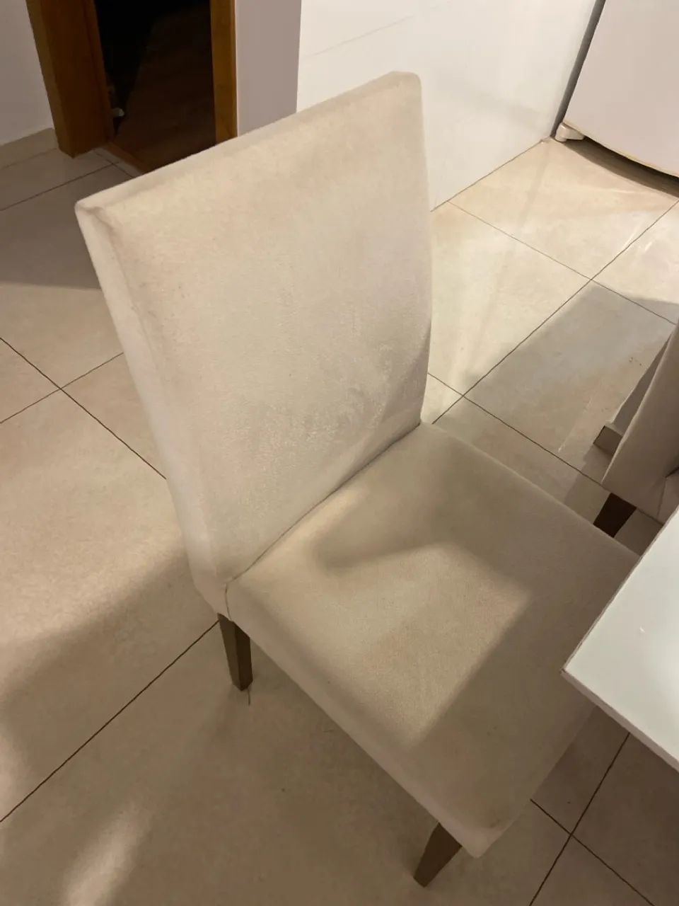 Mesa com cadeiras - Foto 2
