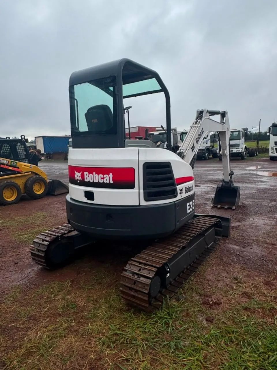 Mini Escavadeira Bob cat E35 - Foto 6
