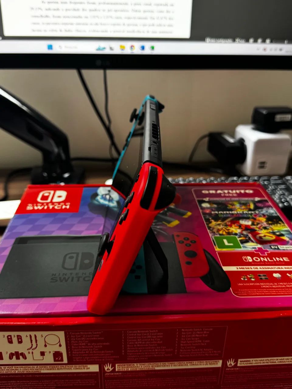 Nintendo Switch V2 + MicroSD 128GB - Completo na Caixa - Foto 2