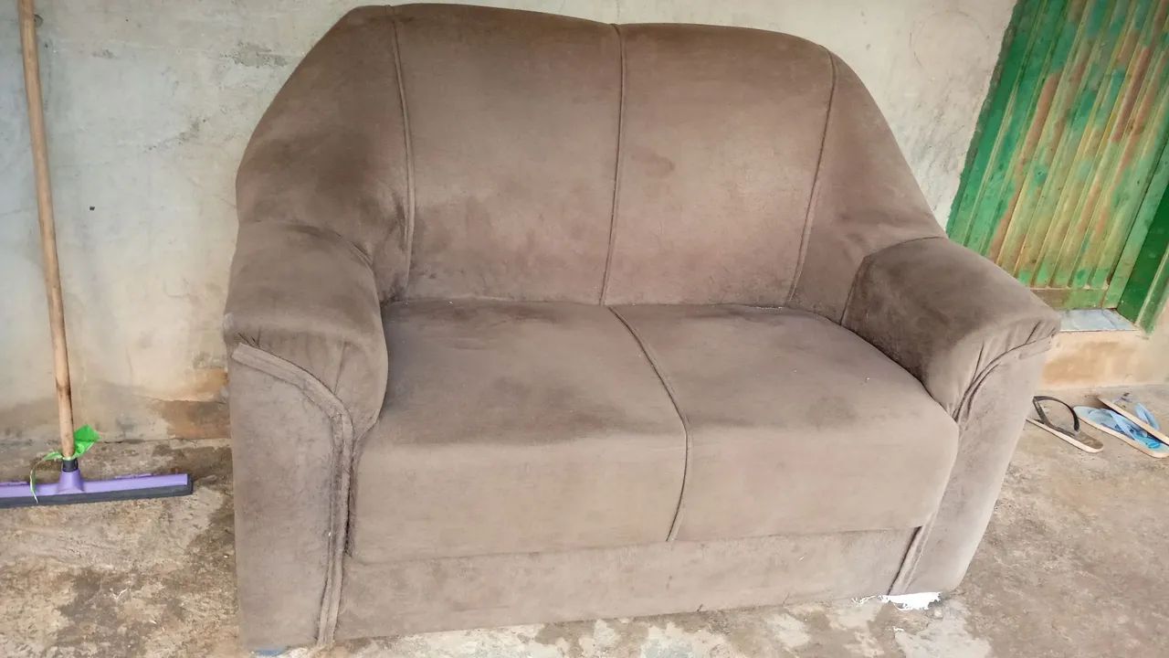 Vende-se sofá usado estado de novo  - Foto 2