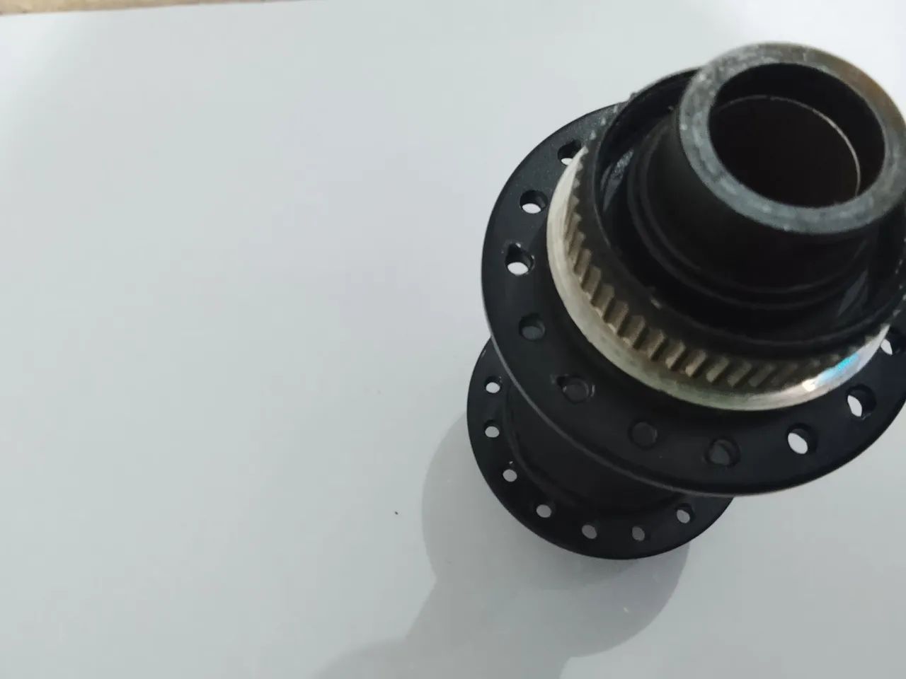 Cubo dianteiro Shimano deore passante - Foto 3